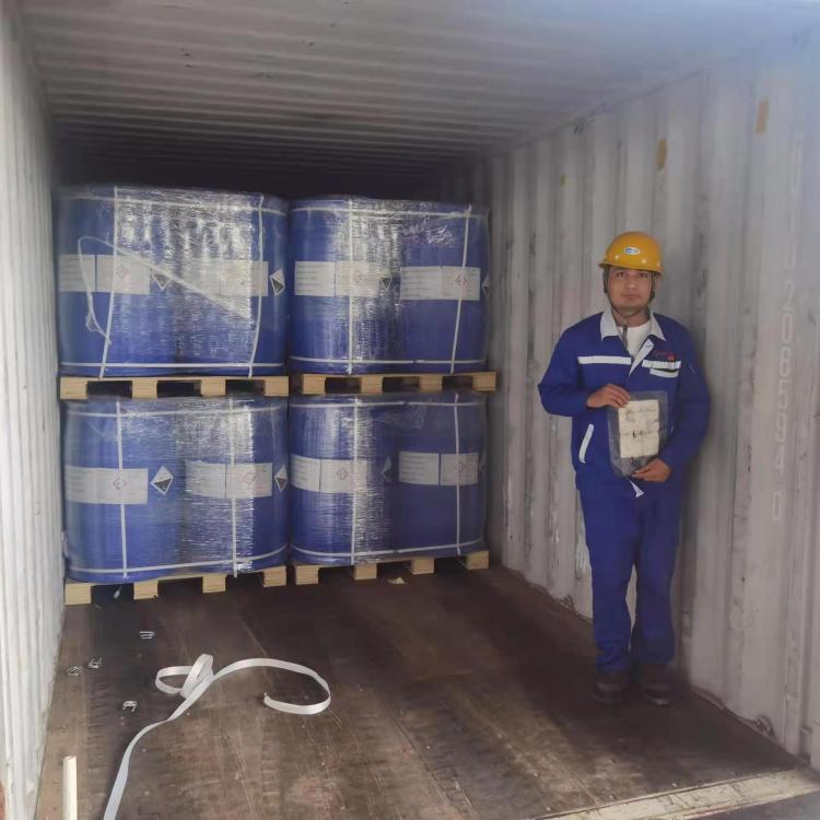液体铁桶